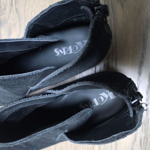 Kork Ease Maldon Suede Curved Bootie in Black - Picture 11 of 13